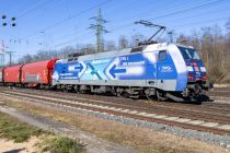 152 134-3 - Mittlerweile in schönem Blau: Die Lok Nummer 152 134-3 fährt derzeit für die DB-Tochter TFG Transfracht. • © ummet-eck.de / christian schön