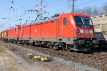 187 176 & 187 205 - Während 187 176 hier in Köln gremberg richtig ackern muss, gönnt sich 187 205 direkt hinten dran lieber mal ne Pause. • © ummet-eck.de / christian schön