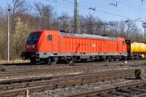 187 207  Köln Gremberg - Lok 187 207 der Deutschen Bahn vor einem Containerzug in Köln Gremberg. • © ummet-eck.de / christian schön