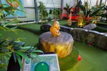 Minigolfhalle Overath - Sie gehört zum Golfclub Der Lüderich, der auf demselben Gelände liegt. • © ummeteck.de - Silke Schön