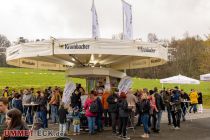 950 Jahre Valbert - Feier 2023 - Meinerzhagen - Samstag - Draußen das Bierrondell, gut bewirtet von Kattwinkels Event Service. • © ummet-eck.de - Christian Schön