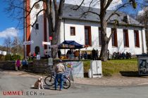 950 Jahre Valbert - Bilder von Sonntag, 30. April 2023 - Gemütliches Beisammensein nach dem Gottesdienst. • © ummet-eck.de - Silke Schön