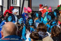 Altweiberumzug Drolshagen 2023 - Karneval Kreis Olpe - Die "KRANKEN" Schwestern sind ganz in blau unterwegs. • © ummeteck.de - Silke Schön