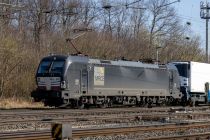 Sie können Ihre Lok in jeder Farbe haben, solange es schwarz ist: Für MCRE wäre dies sicherlich kein Problem. 193 615 in jedem Fall fährt am 11. März 2022 am Bahnhof Köln Gremberg vorbei. • © ummet-eck.de / christian schön