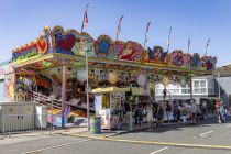 Herbstkirmes 2024 - Wermelskirchen - Bilder - Ein paar Meter weiter auf dem Brückenweg steht dann noch der gut besuchte Love Express. • © ummet-eck.de