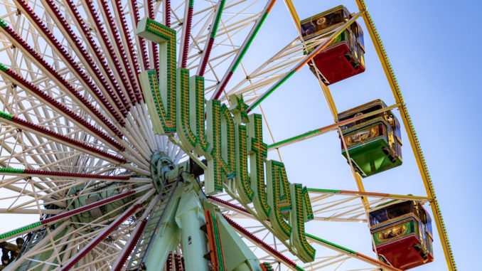 Kommt in diesem Jahr zur Cranger Kirmes: das Riesenrad Jupiter. // Foto: ummet-eck.de